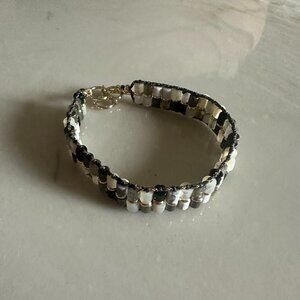 Kendra Scott Bree Beaded Gold Neutral Mix Toggle Bracelet
